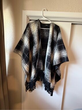 Black and Cream Plaid Fringe Poncho